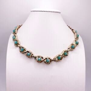 Vintage Mid Century Necklace Gold Tone Green Lucite Beads 16"